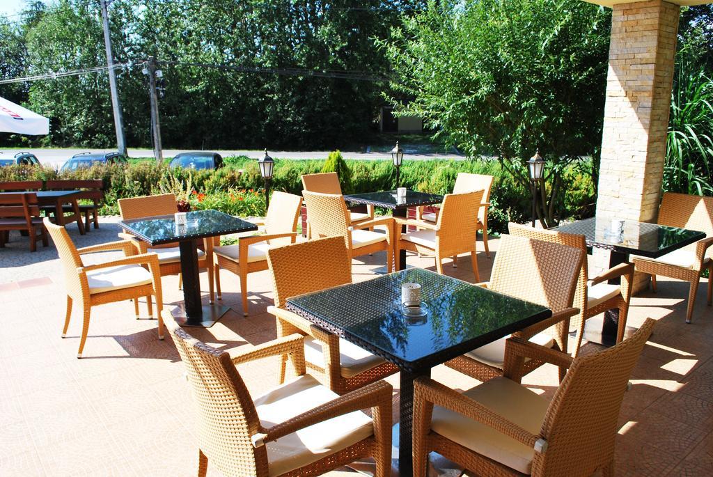 Hotel Dwa Bratanki Rzeszów Exterior foto