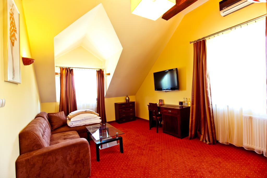 Hotel Dwa Bratanki Rzeszów Exterior foto